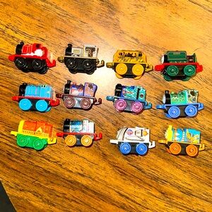 12 MINI MINIS THOMAS & FRIENDS TRAINS ADORABLE PERFECT